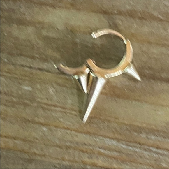 Maria Tash Solid 14k Gold Spike Hoop Single Earring - Picture 6 of 11